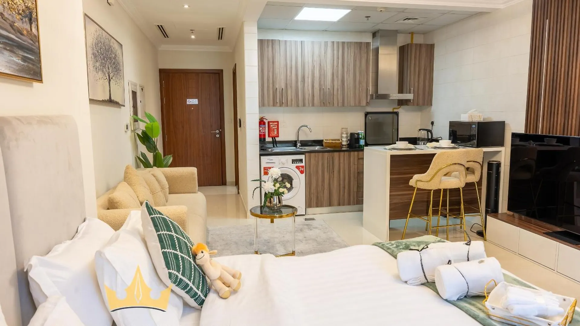 Dunya Tower 2 Downtown Burj Khalifa Street Kings Apartment Dubai