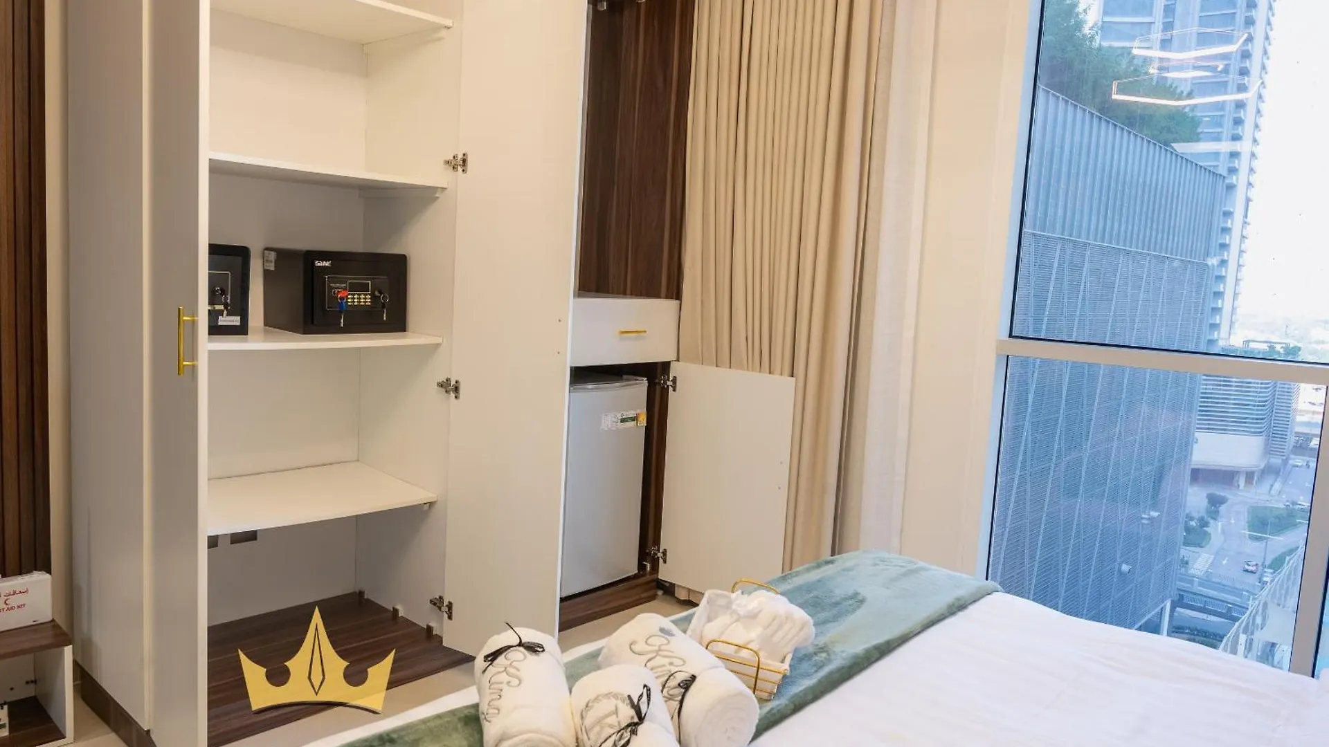 Dunya Tower 2 Downtown Burj Khalifa Street Kings Apartment Dubai